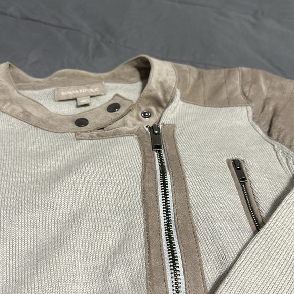 Banana Republic Cream Velvet shoulder  Zip Up Jacket - Picture 2 of 9
